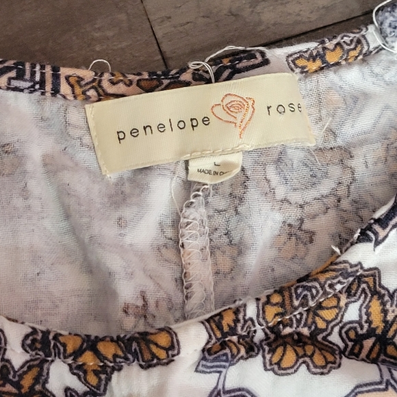 Penelope Rose Bohemian Style Top - Picture 5 of 6